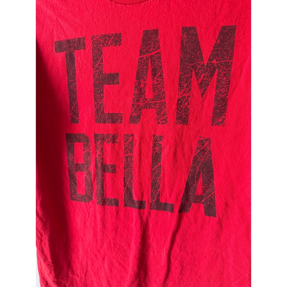 WWE Authentic Team Bella Red Graphic T-Shirt The Bella Twins Wrestling Large - Picture 8 of 8